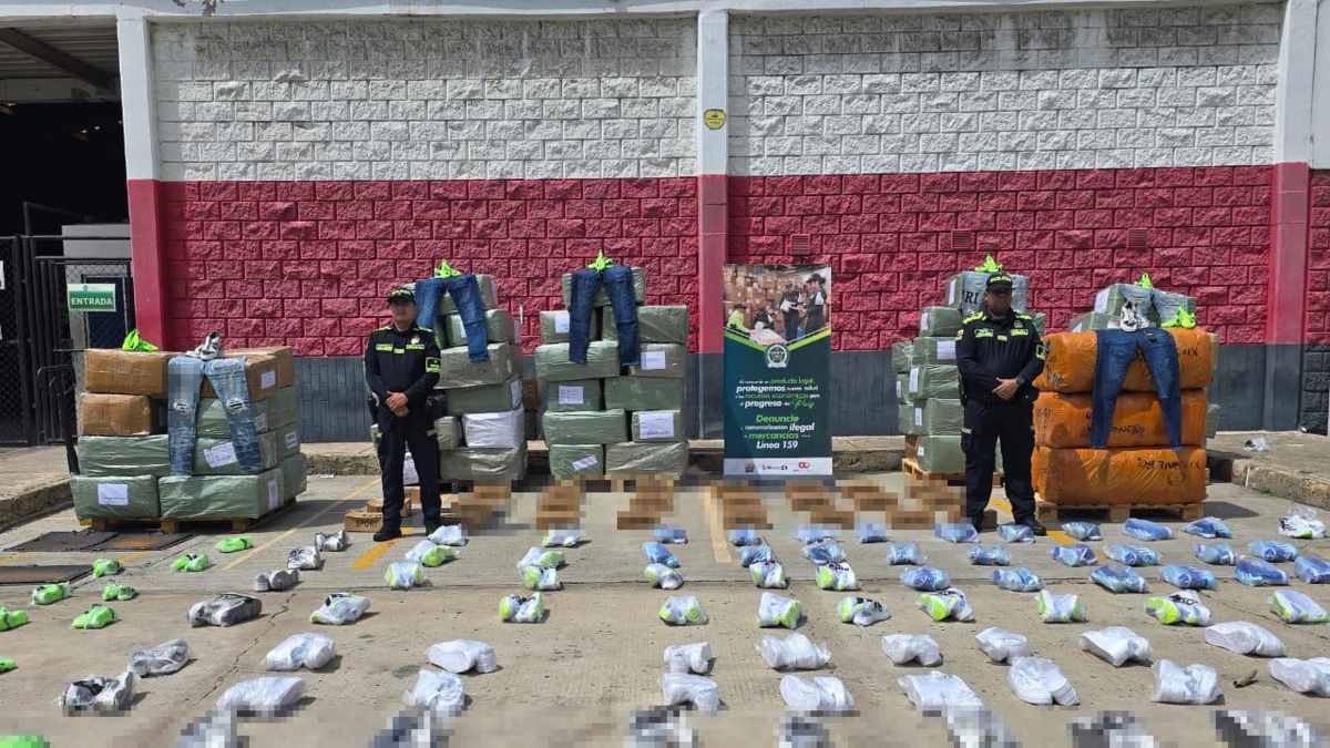 autoridades logran incautar mercancías extranjeras por valor de más de 9 mil millones de pesos
 – Ojo critico