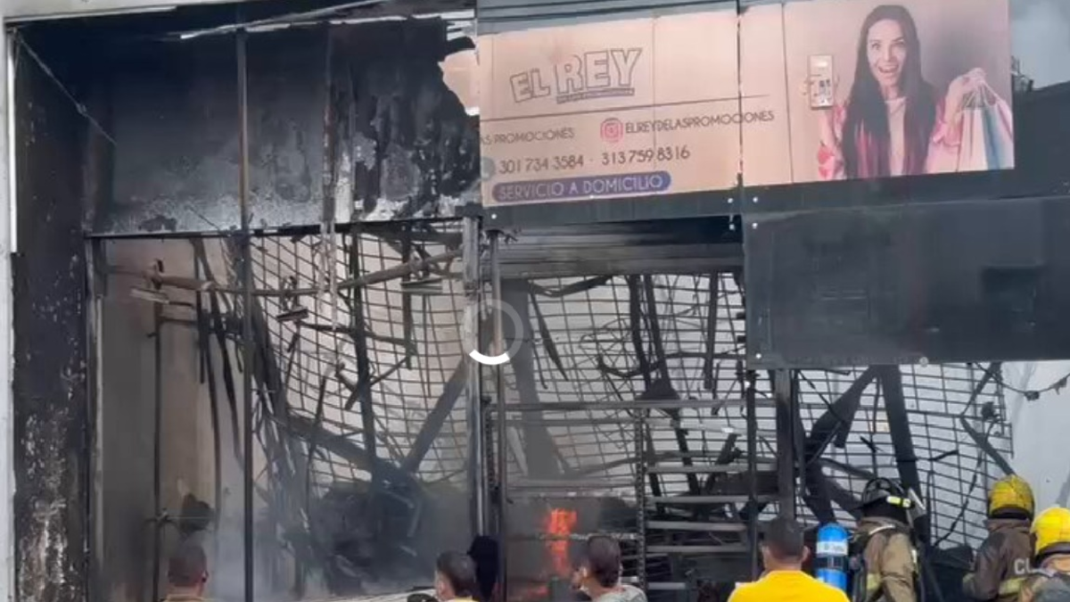 Un incendio en el popular mercado de Bazurto de Cartagena deja a comerciantes en las calles y deudas multimillonarias: no se reportan heridos
 – Ojo critico