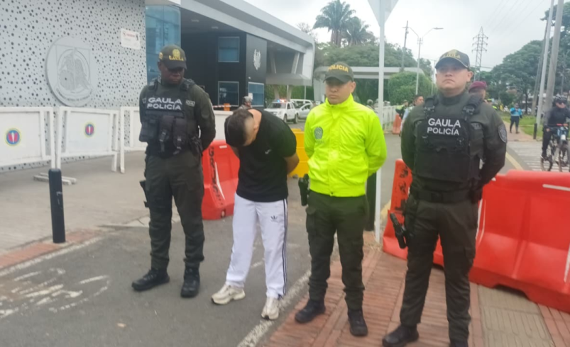 ¿Cómo coordinó el plan el último de los tres capturados?
 – Ojo critico