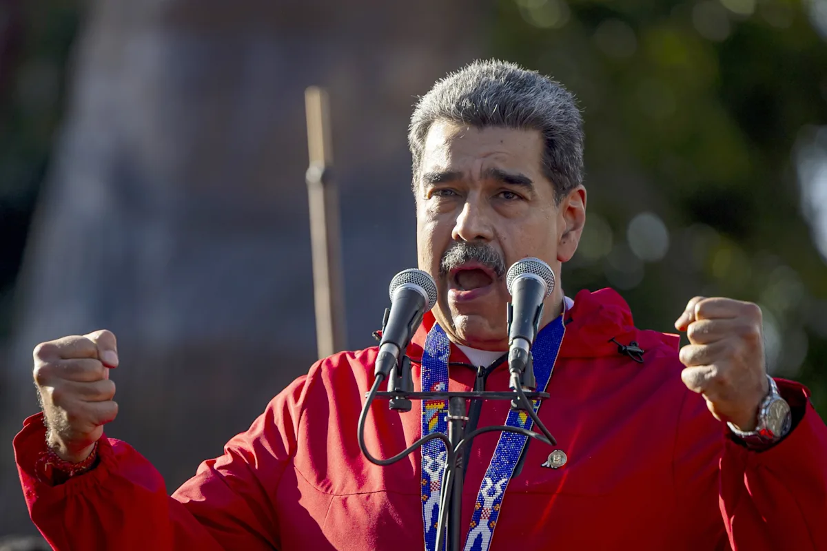 Venezuela: Nicolás Maduro anuncia la finalización del plan militar «Independencia 200»
 – Ojo critico