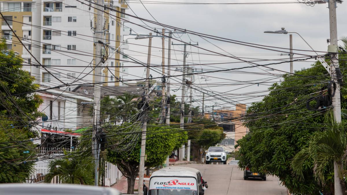 Alcaldía de Barranquilla defiende avances en solución de maraña de cables de antena, pero condena incumplimiento de sentencia judicial
 – Ojo critico