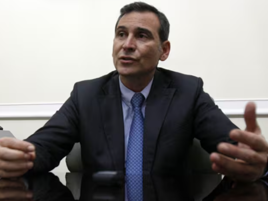 Juan Manuel Corzo se abstiene de su posición diplomática en Paraguay después de las críticas a Petro
 – Ojo critico