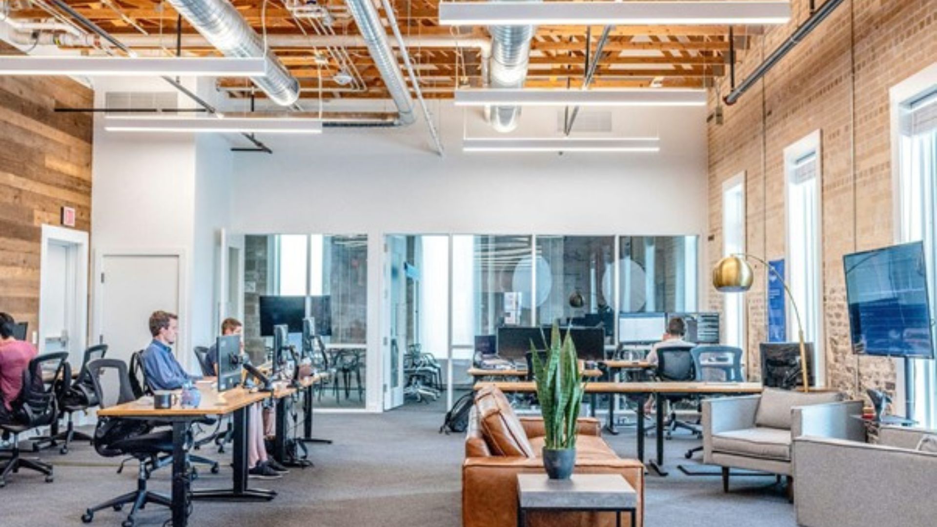 Construcción de oficinas corporativas con enfoque en diseño, prosperidad y eficiencia.
 – Ojo critico