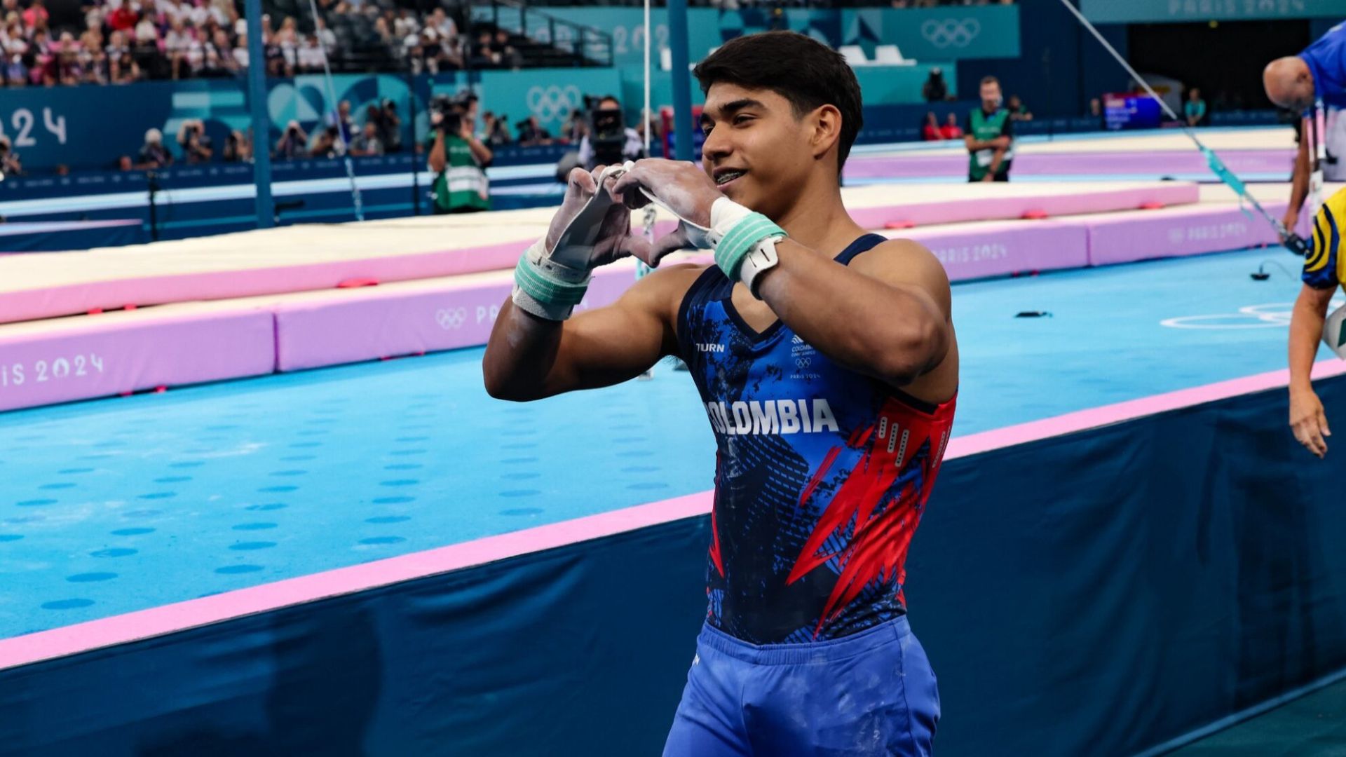 Ángel Barajas disputará dos finales del Mundial de Gimnasia Artística

 – Ojo critico