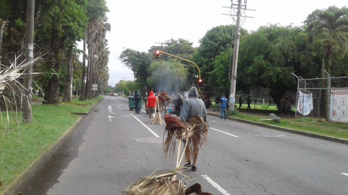 «Incluso nos afectan»
 – Ojo critico