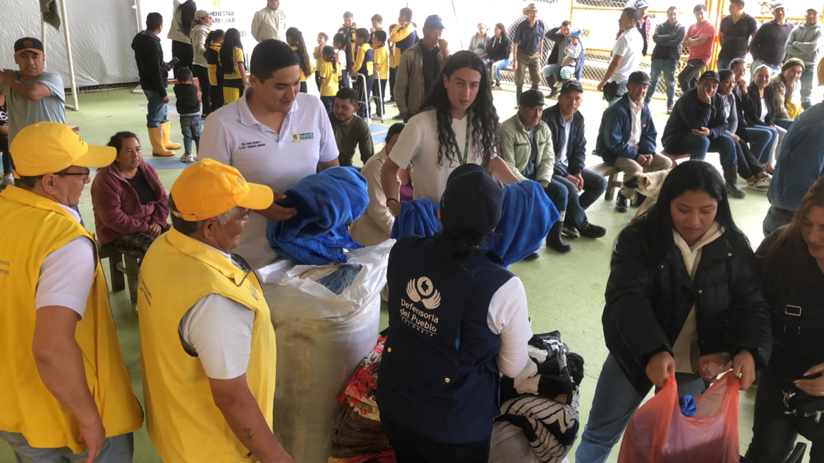 Las comunidades de Puerres viven casi un mes de drama por la crisis humanitaria tras los violentos enfrentamientos entre dos grupos armados ilegales
 – Ojo critico