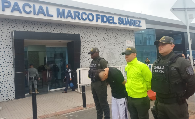 Nota: Este es el hombre que pudo haber planeado el atentado con camión bomba de la disidencia cerca de la base aérea de Cali: esta es su captura

 – Ojo critico