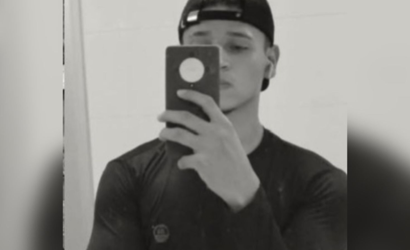 Un joven murió tras un accidente de moto al ser atropellado por un animal. Le propuso matrimonio hace 15 días.

 – Ojo critico