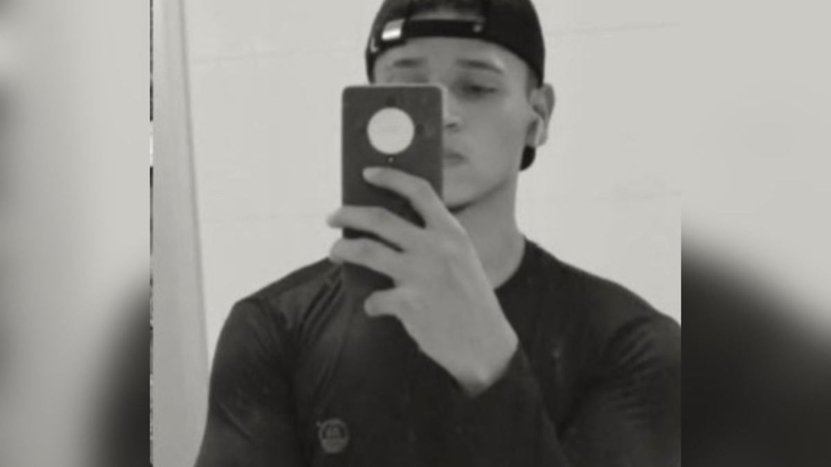 Un joven murió tras un accidente de moto al ser atropellado por un animal. Le propuso matrimonio hace 15 días.
 – Ojo critico