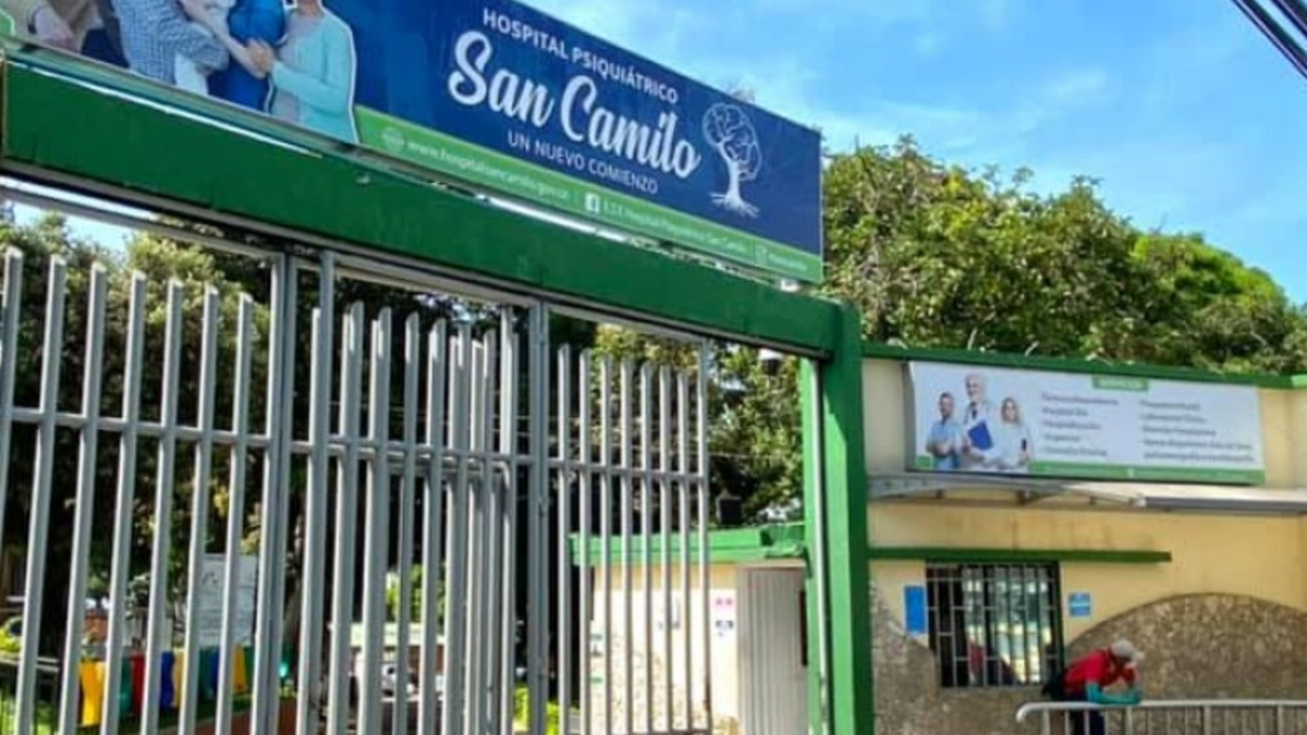 Una crisis grave en el único hospital psiquiátrico público en Bucaramanga, San Camilo cierra la puerta para pacientes con Nueva EPS debido a deudas multimillonarias
 – Ojo critico