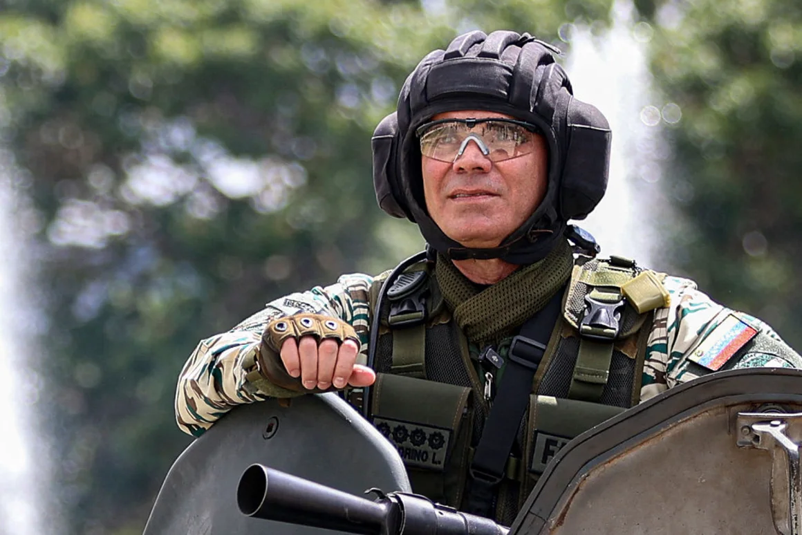 Vladimir Padrino López: el general que mantiene el poder militar de Nicolás Maduro en medio de tensiones con Estados Unidos.
 – Ojo critico