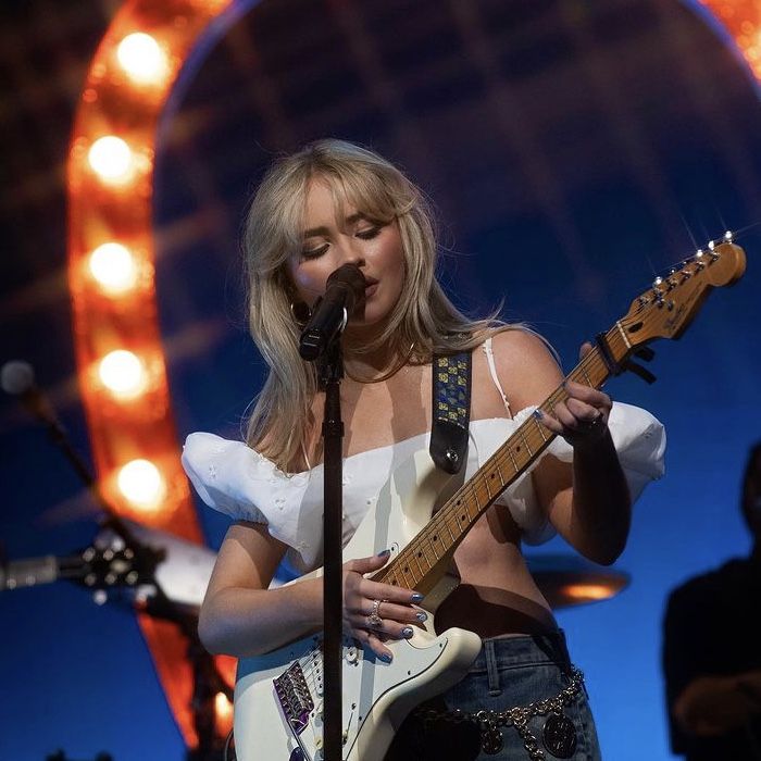 ¿Sabrina Carpenter cantará su nueva canción con Taylor Swift en el picnic estéreo?
 – Ojo critico