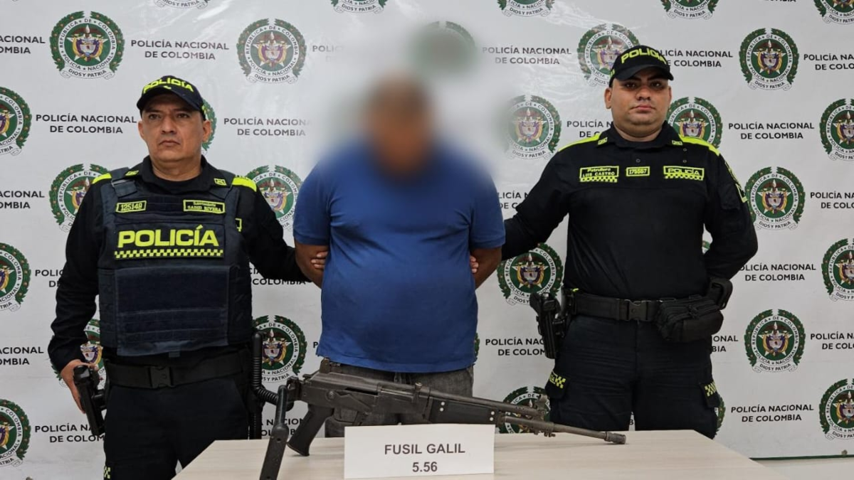 un conductor cae con un rifle escondido en el auto; fue una operación

 – Ojo critico