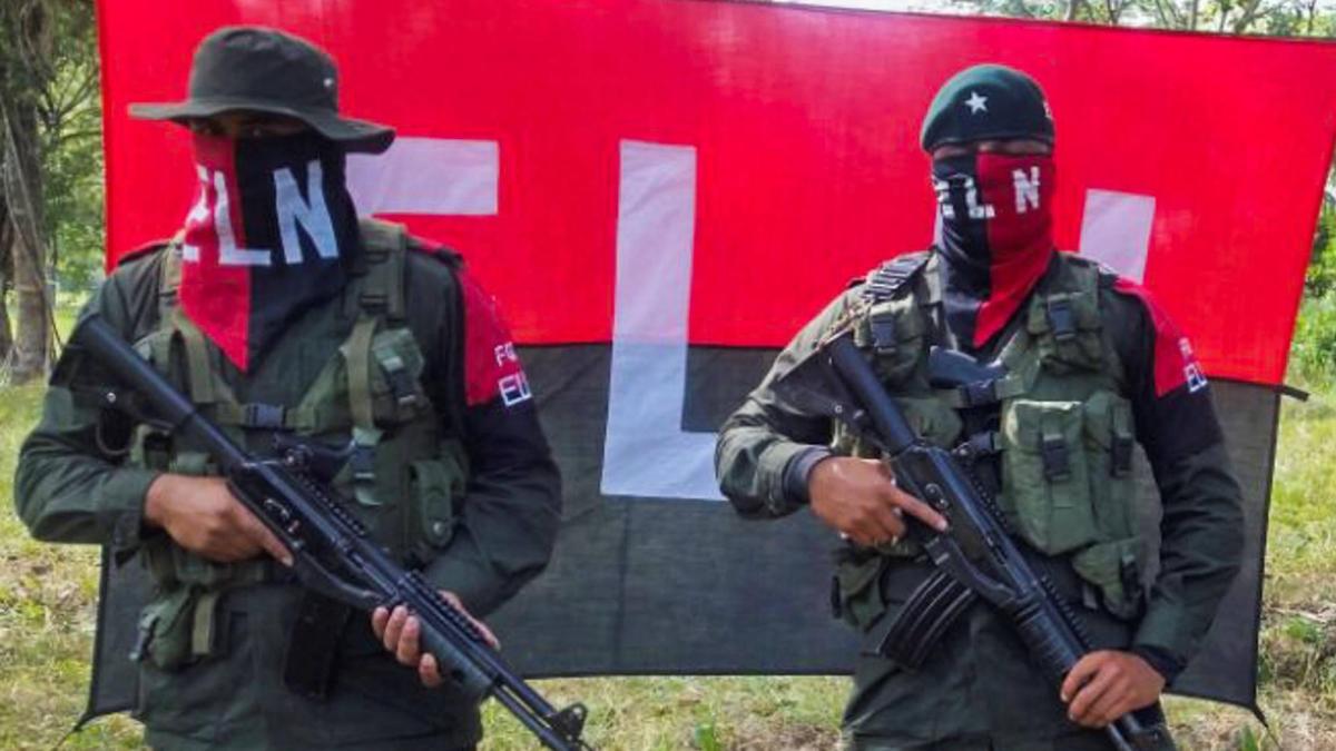 Ofrecen hasta $50 millones de recompensa a quien tenga información sobre los hombres que dispararon al aire en el municipio de Santander, así será ELN
 – Ojo critico