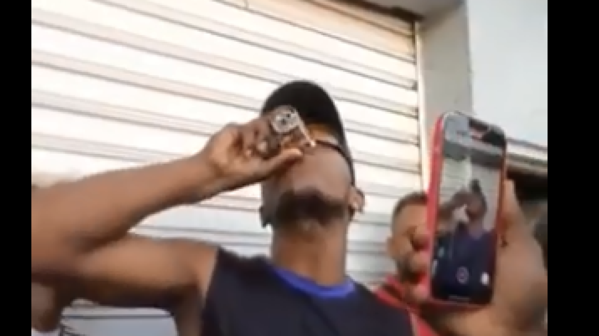 Vivió para contar la historia.

 – Ojo critico