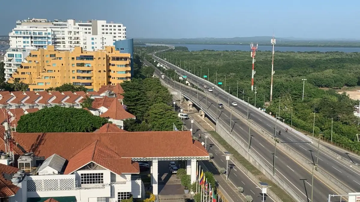 Vía Cartagena-Barranquilla tendrá un segundo viaducto sobre la Ciénaga de la Virgen, reveló Dumek Turbay en el Congreso Nacional de Infraestructura

 – Ojo critico