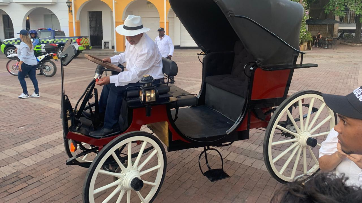 El intercambio de caballos continúa.

 – Ojo critico