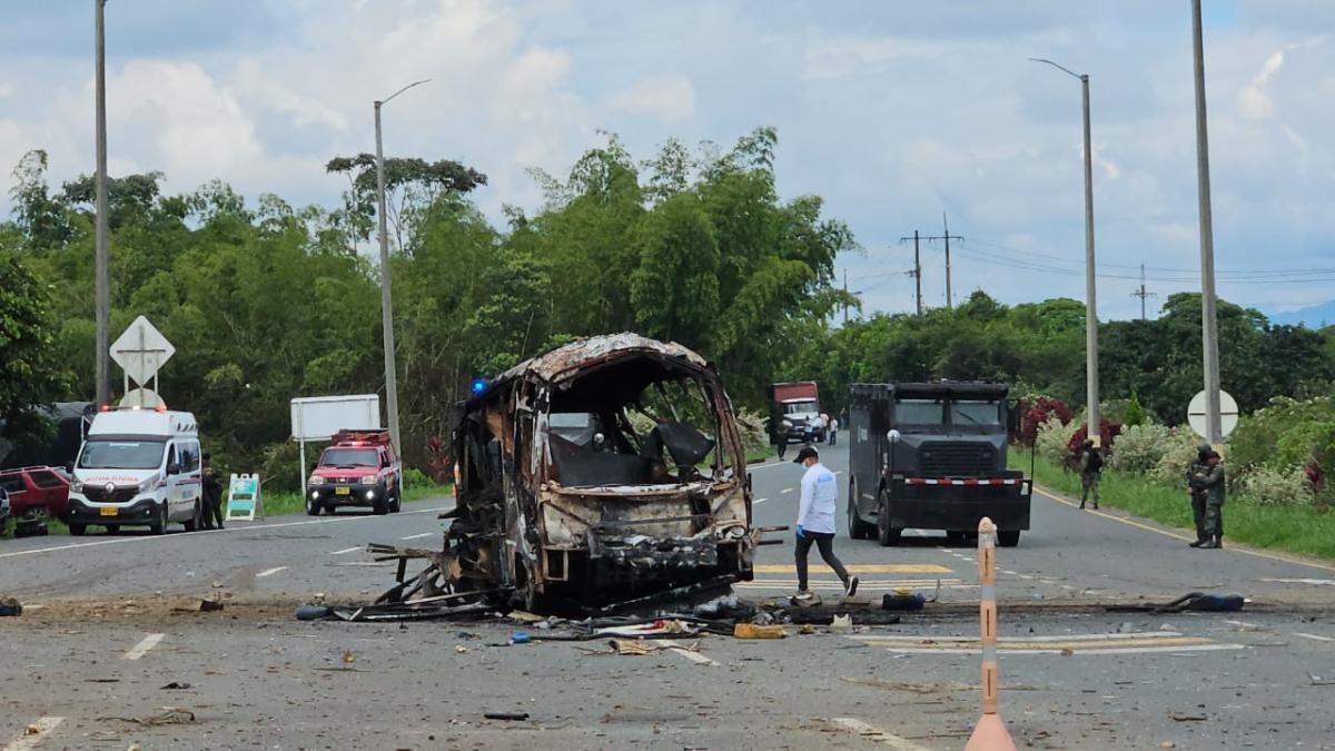 ¿Quién detonó un coche bomba en la Carretera Panamericana? Las autoridades proporcionaron un informe sobre la explosión que mató a una persona.

 – Ojo critico