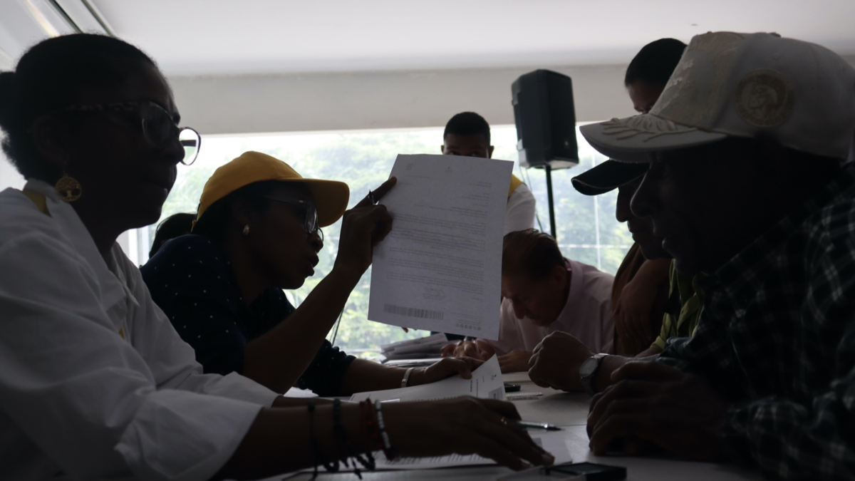 recibieron cartas de reparación como compensación por ser víctimas

 – Ojo critico