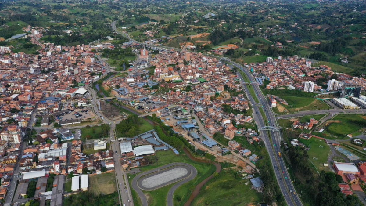 Sus hijos también denunciaron que el perpetrador le había robado.

 – Ojo critico