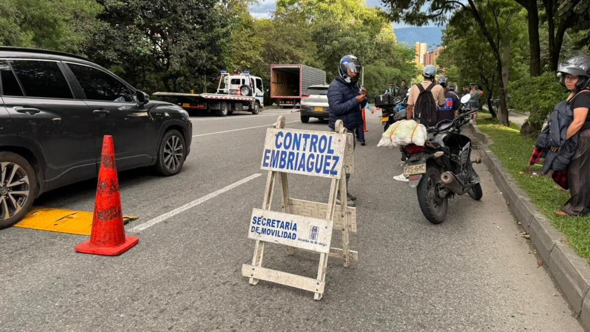 Capturaron a un motociclista que atropelló a un agente de tránsito al pasar por un puesto de control

 – Ojo critico