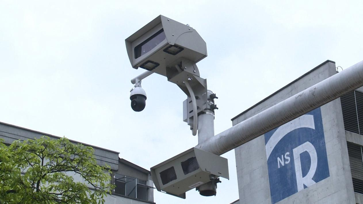 ¿Tiene los documentos del vehículo vigentes? Ojo, porque comenzaron a instalar 30 nuevas cámaras de fotodetección en Cali

 – Ojo critico