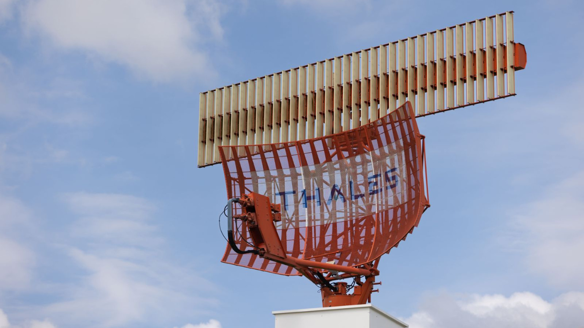 Incluyen nuevos radares en la estación Picacho para mejorar la vigilancia de la terminal del aeropuerto de Bucaramanga

 – Ojo critico