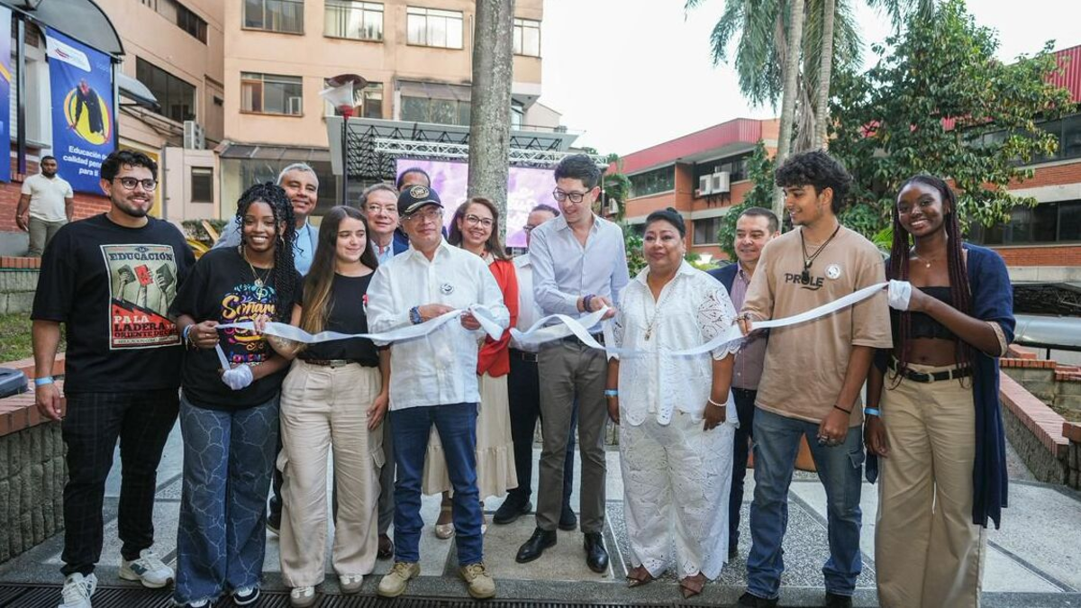 ¿Por qué causó polémica la universidad libre que inauguró el presidente Gustavo Petro en la ladera de Cali? Esto es a lo que prestan atención defensores y oponentes.

 – Ojo critico