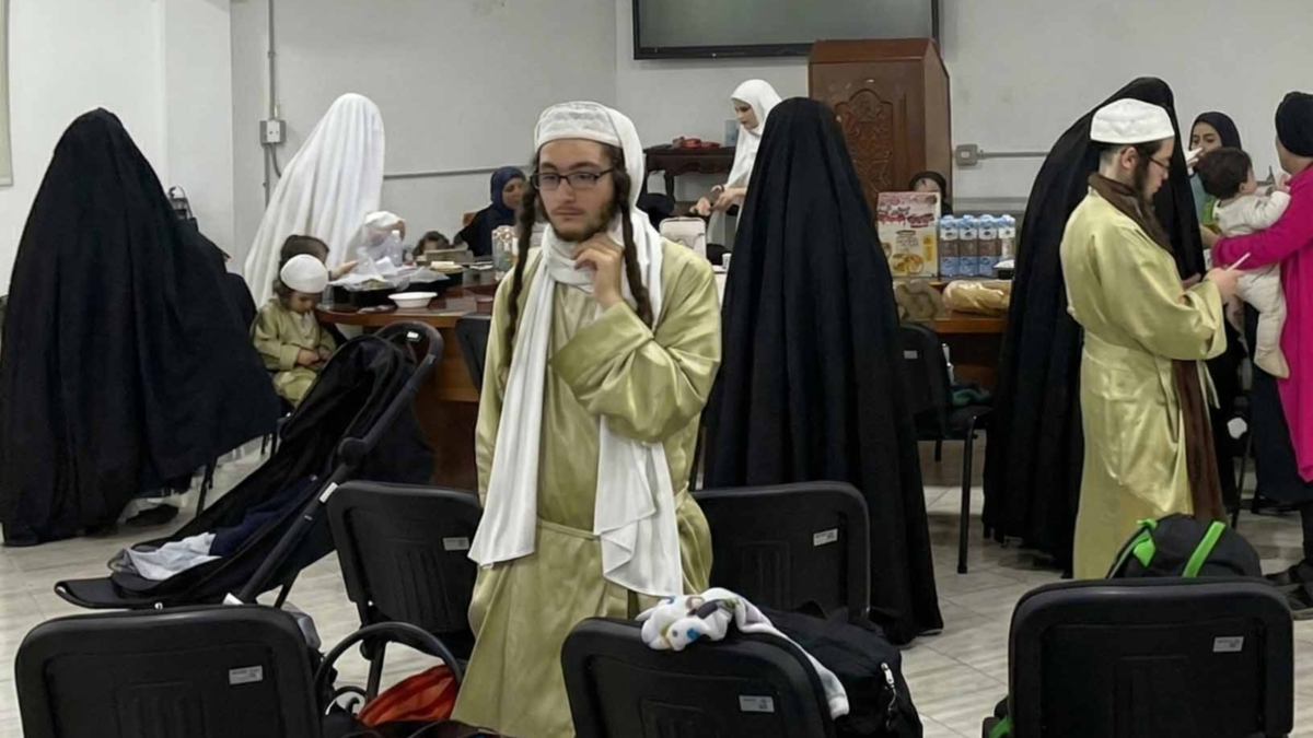 Se trata de la operación de la secta judía extremista Lev Tahor, que se encuentra en Yarumal (Antioquia).

 – Ojo critico