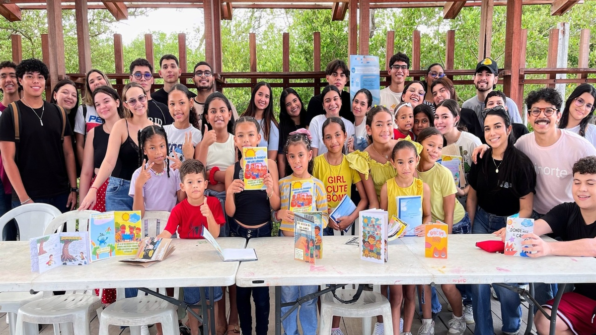 Voluntarios universitarios transforman La Playa: 9.000 m² de espacio público para educar sobre biodiversidad y resiliencia al cambio climático

 – Ojo critico