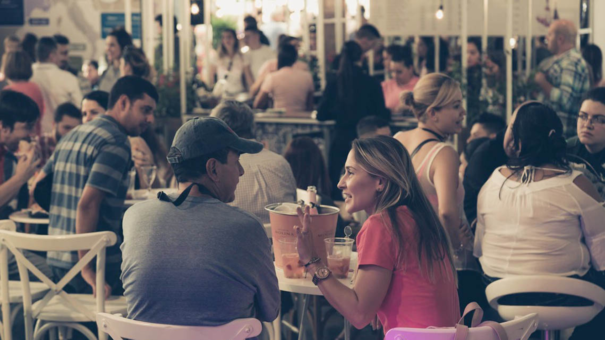 ¿Listo para comer, bailar y celebrar? El combo ‘Sabor y Fiesta’ regresa con la edición más navideña en la Plaza Mayor de Medellín

 – Ojo critico