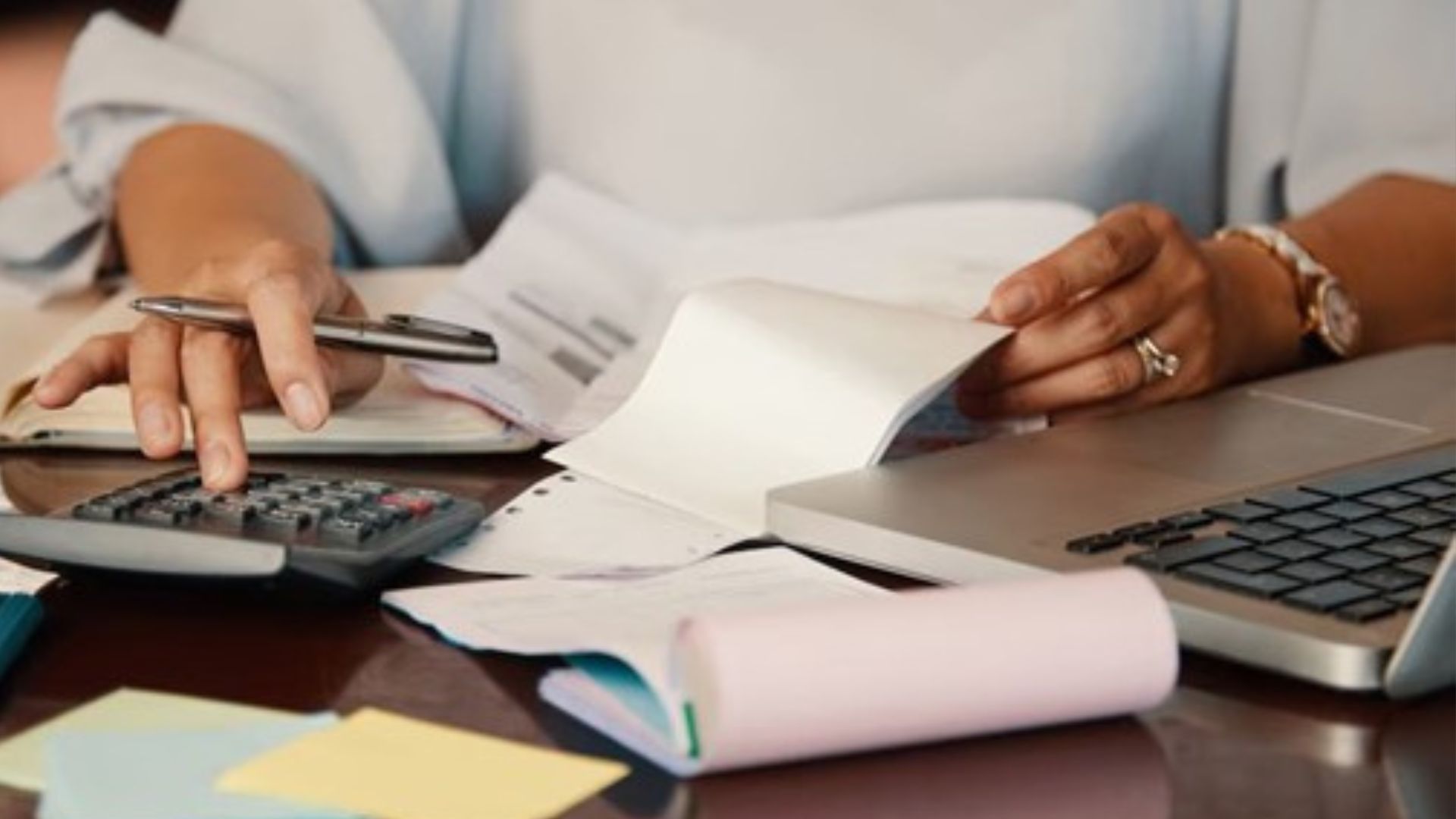 Cómo funciona una factura electrónica en Colombia y para qué sirve

 – Ojo critico