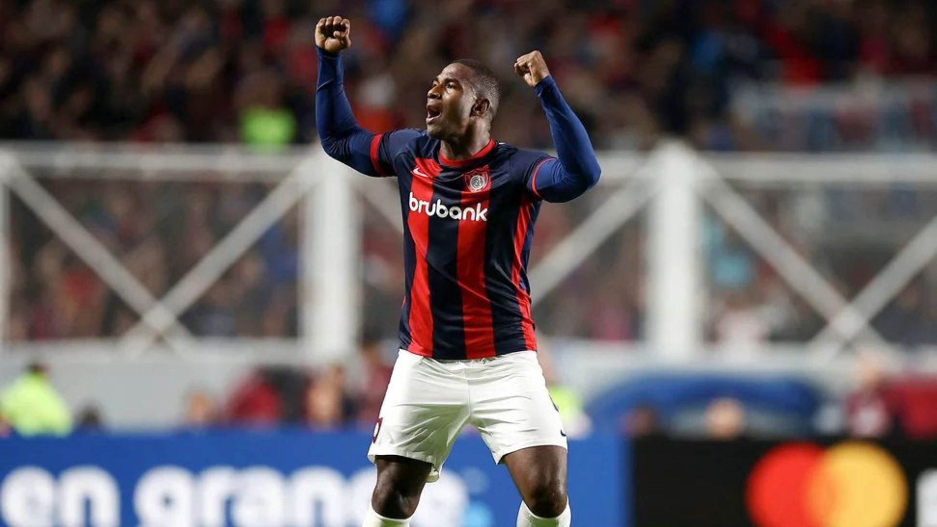 Jhojan Romaña parece estar en los ojos de Boca Juniors

 – Ojo critico