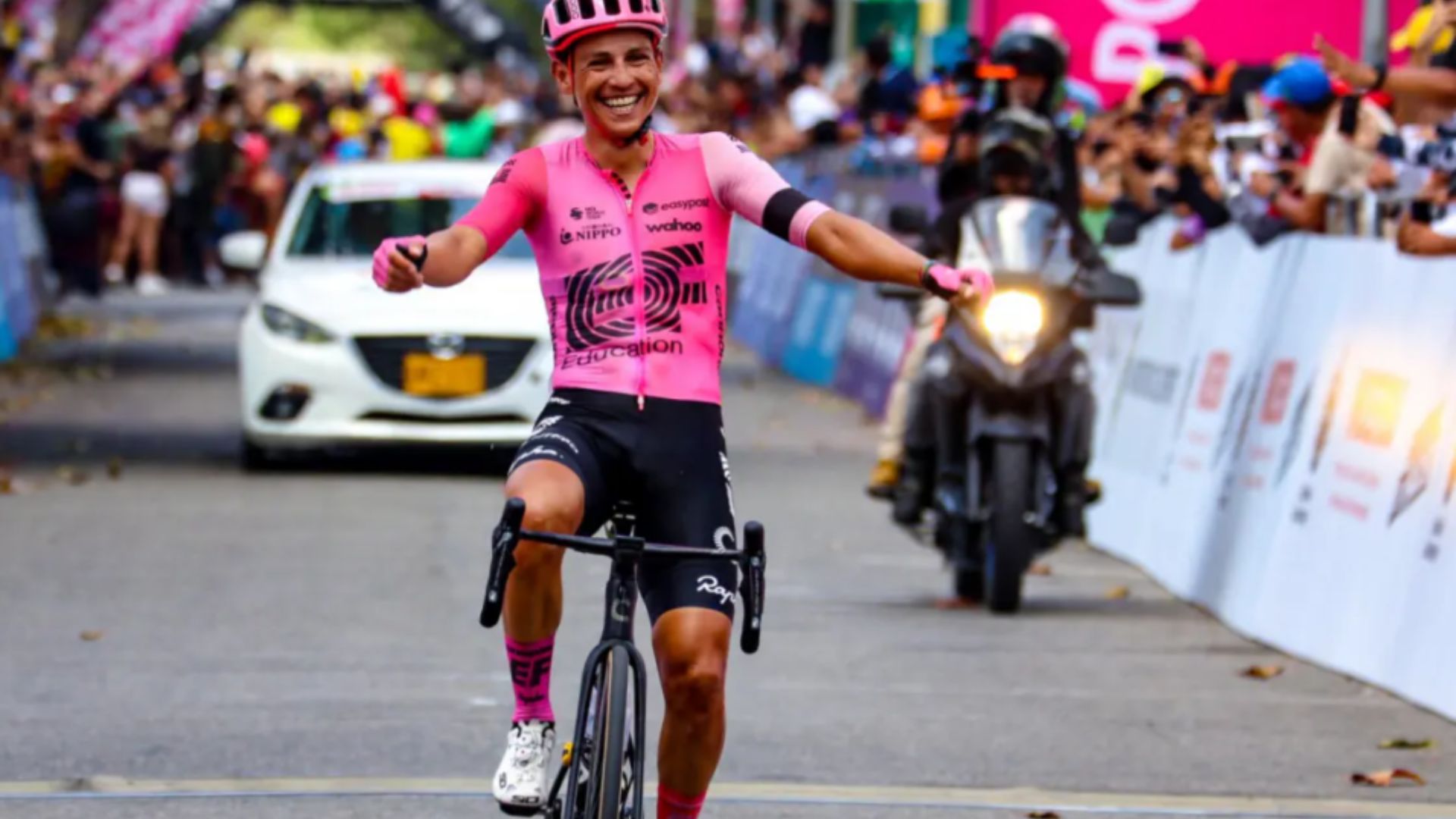 Esteban Chaves dice adiós al ciclismo

 – Ojo critico