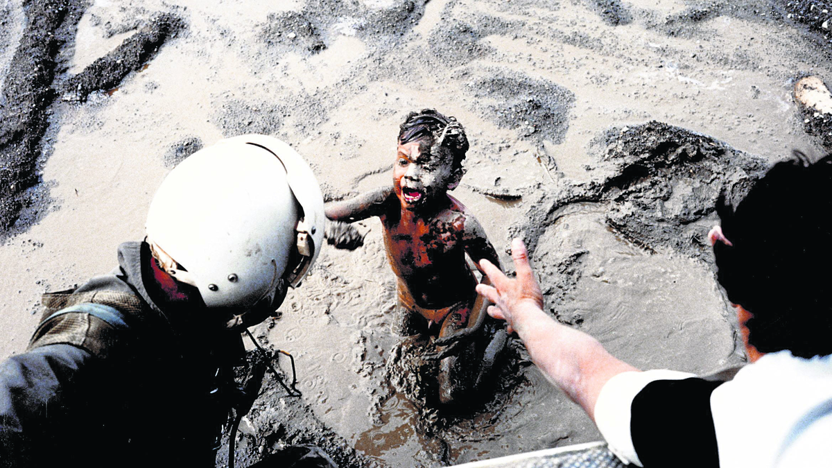 continúa la búsqueda a 40 años de la catástrofe; algunos fueron adoptados por conductos irregulares en el exterior – Ojo critico