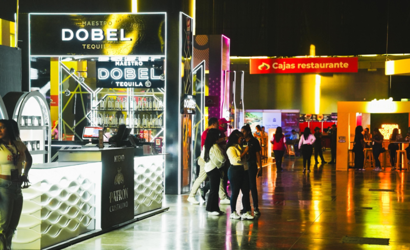 helado tropical con tajín, chamoy y un trago de tequila

 – Ojo critico