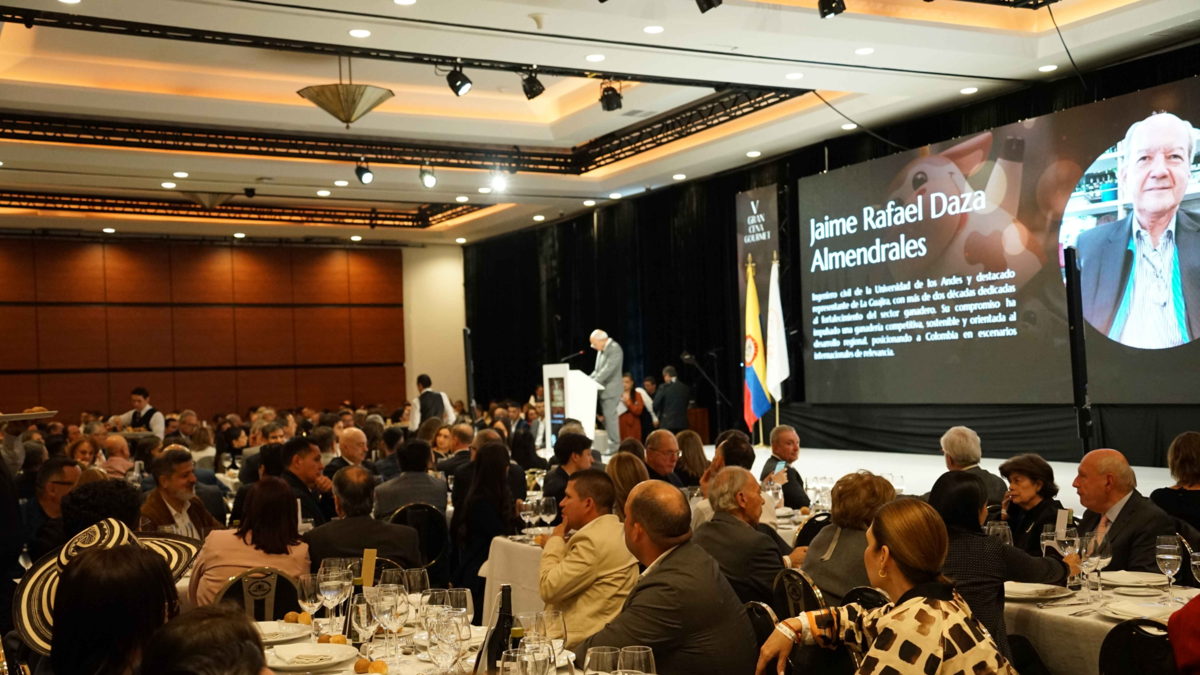 la solidaridad de los animales de granja que trae esperanza a los pueblos; Serán distribuidos a familias rurales de todo el país.

 – Ojo critico