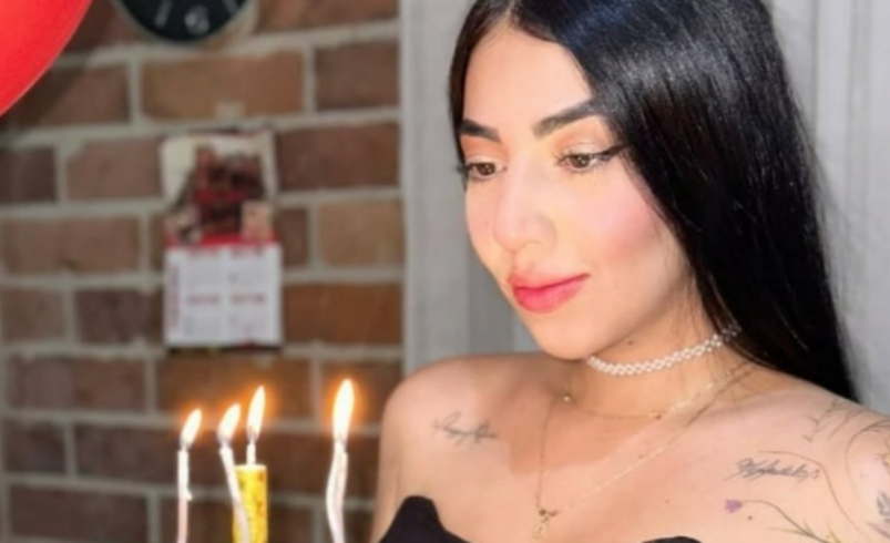 unas horas antes de dejar un mensaje «predecible»

 – Ojo critico