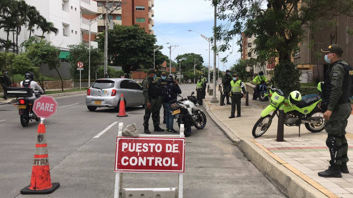 1.300 uniformados de la Policía y el Ejército vigilarán 50 puntos estratégicos

 – Ojo critico