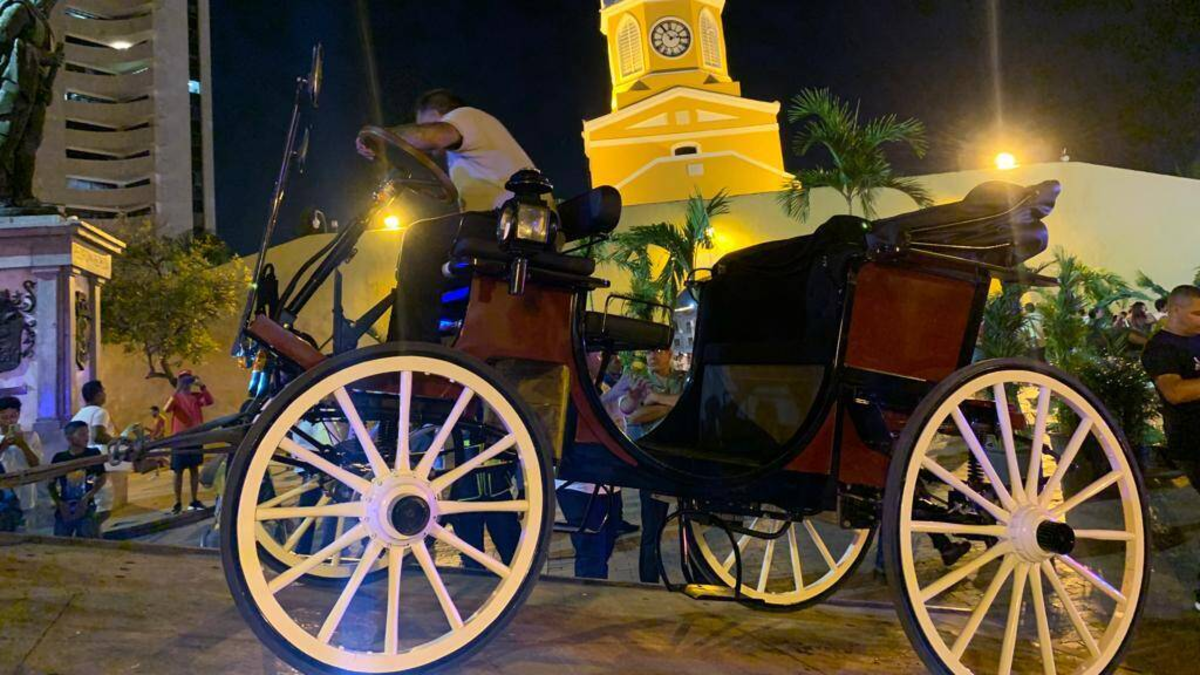 El distrito y los conductores firman un acuerdo para una transición pacífica

 – Ojo critico