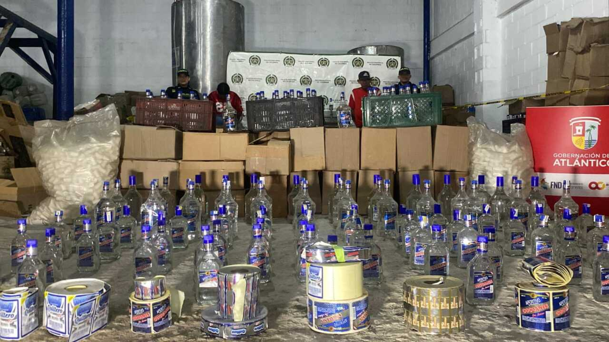 Clausuraron fábrica ilegal de alcohol en Barranquilla y decomisaron 500 kilogramos de pólvora

 – Ojo critico
