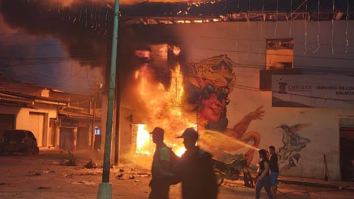 Siete personas heridas al explotar motocicleta bomba en Balboa, Cauca

 – Ojo critico