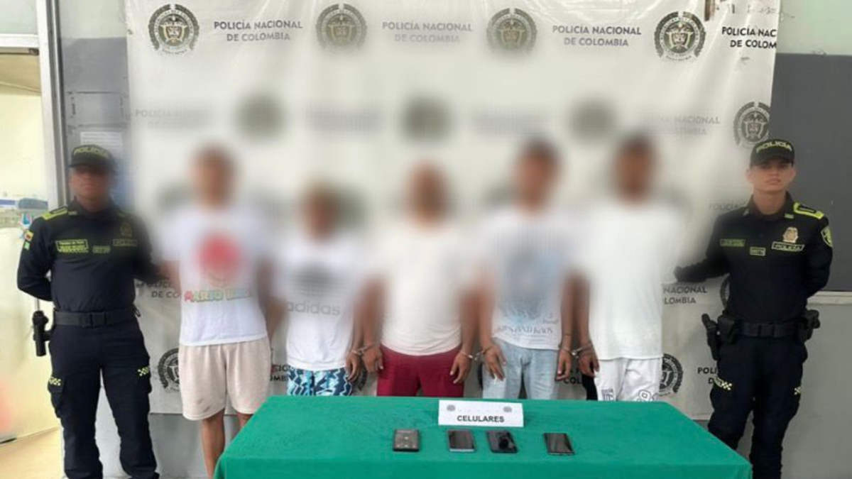 De esta forma, desarticularon a los «Cellmanicos», una banda motorizada que atacaba a un solo ciudadano en grupos de hasta doce personas.

 – Ojo critico