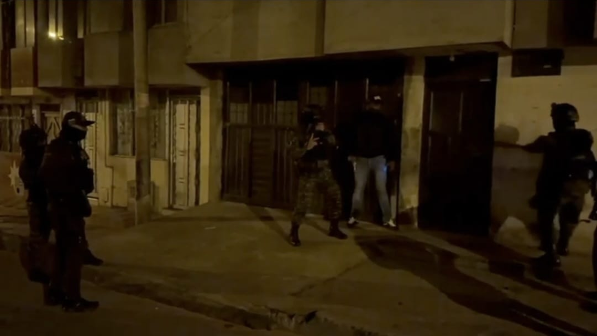 Exigió grandes sumas de dinero para su devolución.

 – Ojo critico