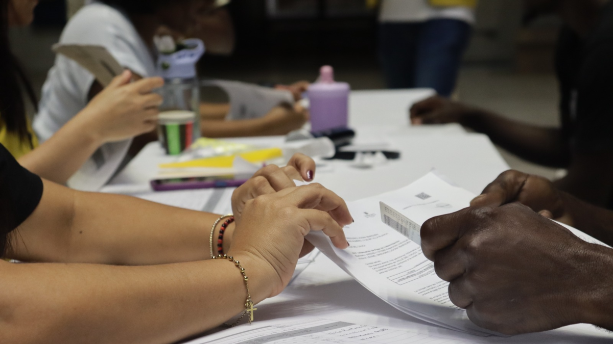 Desplazados del Pacífico reciben ayuda en Cali

 – Ojo critico