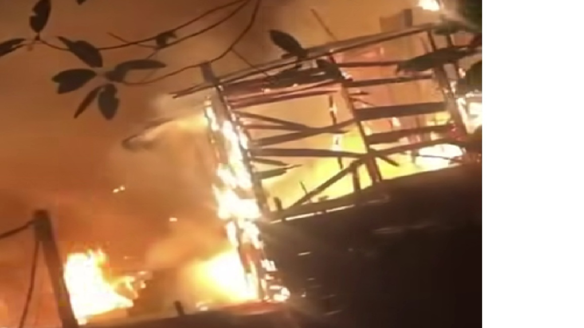 Un incendio devastador destruye 50 viviendas y deja a familias que viven en asentamientos humanos heridas y sin hogar

 – Ojo critico