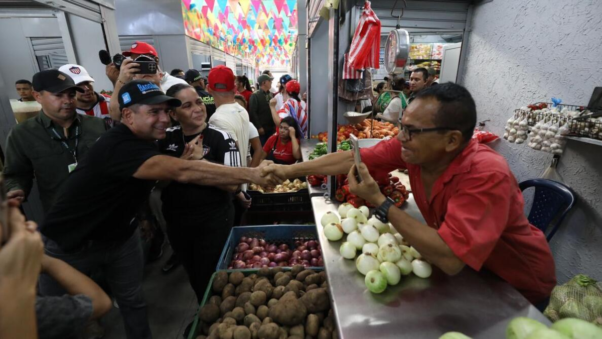 “Es bueno para el que vende y para el que compra”, alcalde Alejandro Char

 – Ojo critico