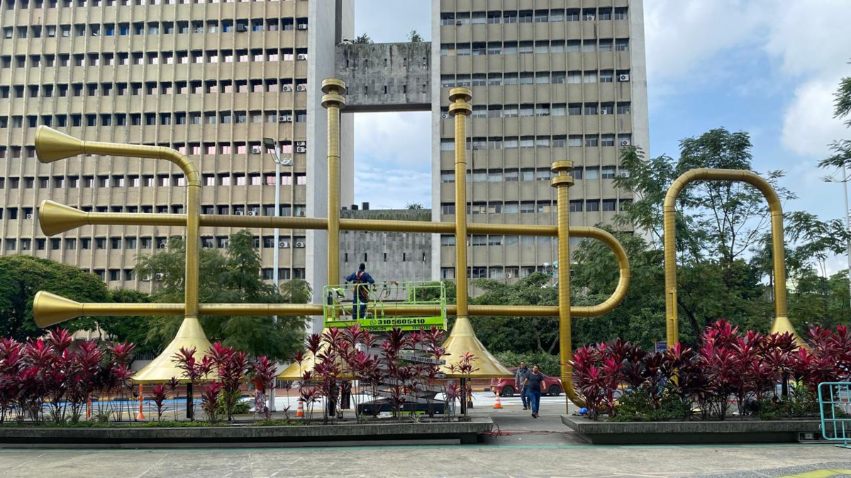 El limbo legal cerró temporalmente Las Trompetas de Jairo Varela mientras continúan las negociaciones entre la alcaldía de Cali y el artista.

 – Ojo critico