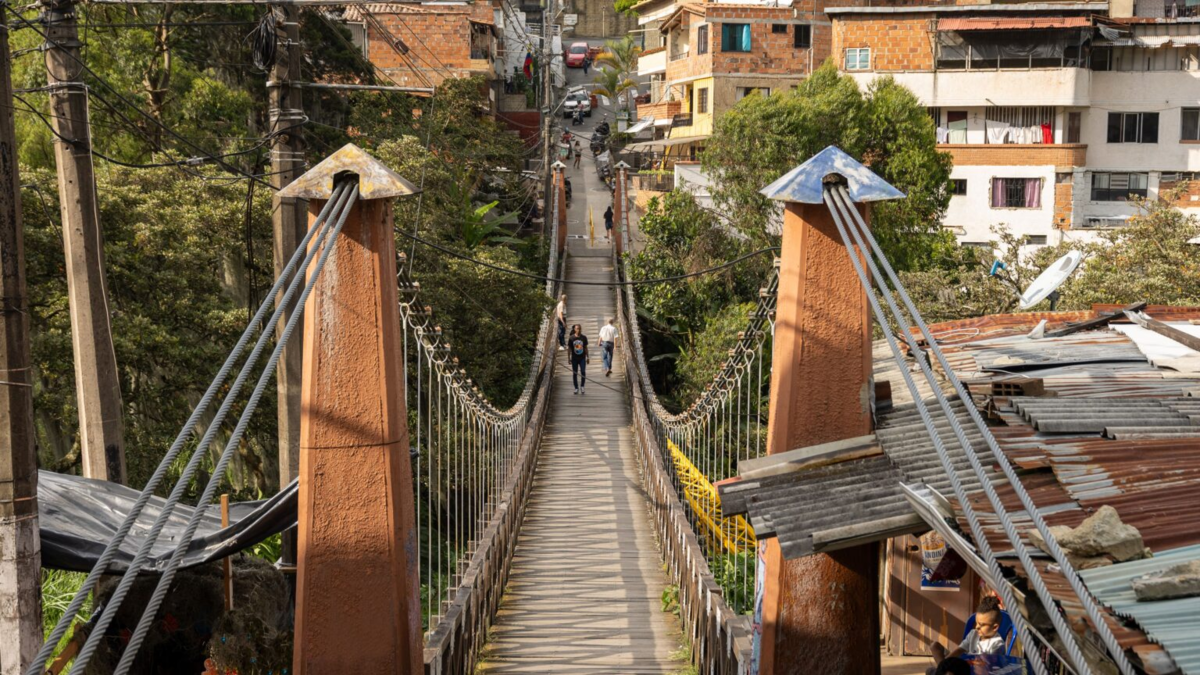Sus pueblos te invitan a conocer la ciudad desde la tierra, la tradición y la paz.

 – Ojo critico