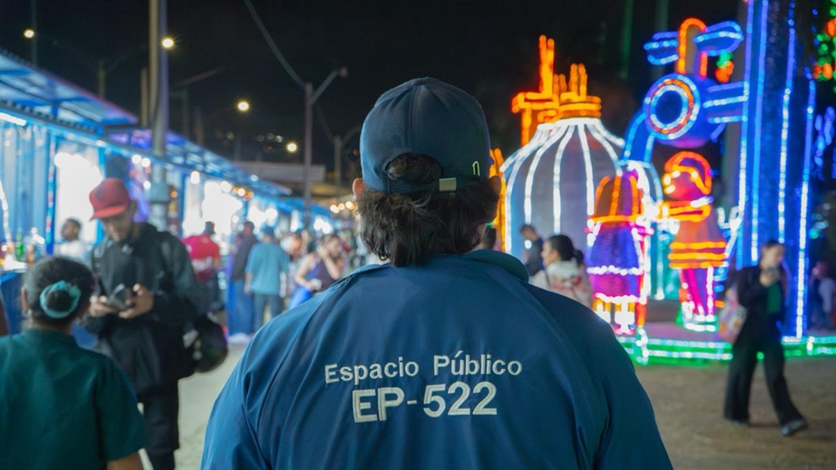 Para garantizar la seguridad durante la temporada navideña, Medellín está desmantelando puntos críticos ilegales en corredores clave

 – Ojo critico